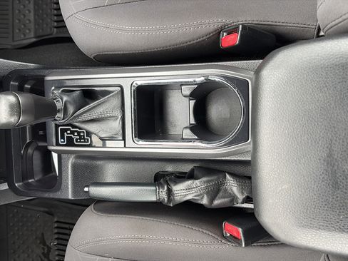 Used 2017 Toyota Tacoma TRD Off-Road w/ Tow Package RWD image 16