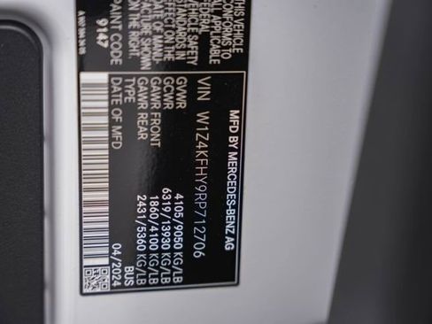 Used 2024 Mercedes-Benz Sprinter 2500 image 35