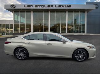 Certified 2025 Lexus ES 350 w/ Premium Package FWD video 2