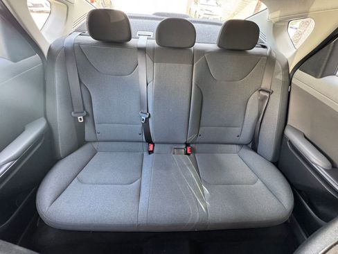 Used 2025 Kia K4 LXS image 38