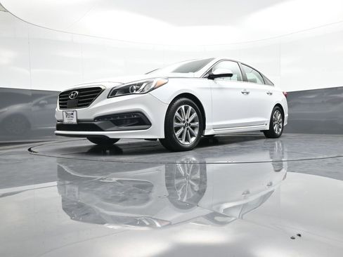 Used 2016 Hyundai Sonata Limited w/ Option Group 04 image 26