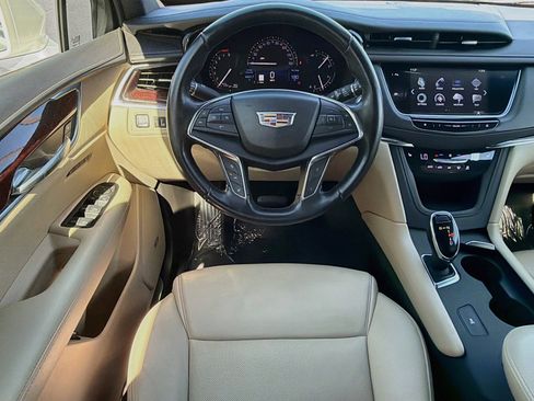 Used 2019 Cadillac XT5 Luxury FWD image 24