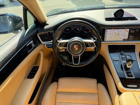 Used 2018 Porsche Panamera w/ Premium Package Plus RWD image 27