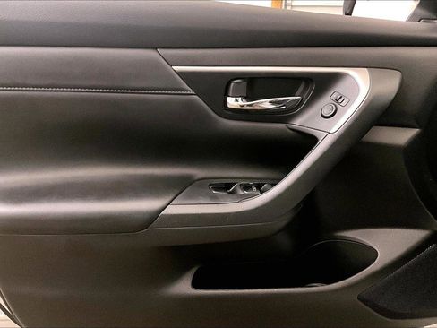 Used 2017 Nissan Altima 3.5 SL image 23