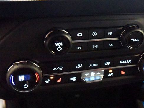 Used 2021 Ford Bronco Outer Banks image 17