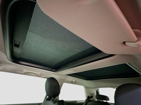 Used 2024 MINI Cooper SE image 27