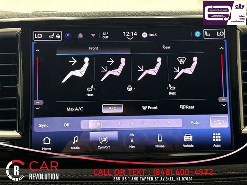 Used 2024 Chrysler Pacifica Limited FWD image 46