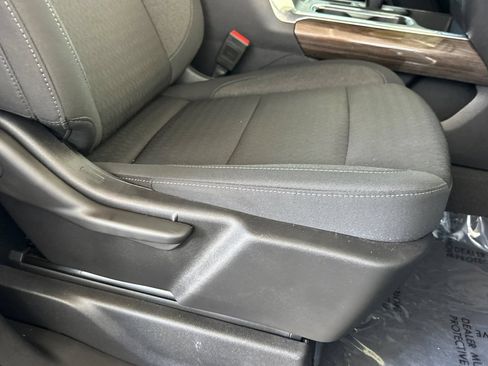 Used 2025 Chevrolet Silverado 1500 LT Trail Boss w/ LPO, Dark Essentials Package AWD/4WD image 22
