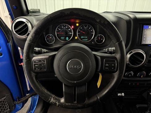Used 2015 Jeep Wrangler Unlimited Sahara w/ Max Tow Package AWD/4WD image 24