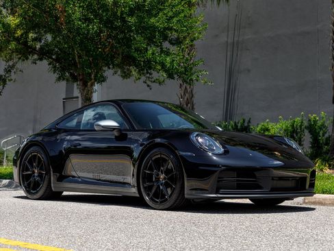 Used 2026 Porsche 911 Carrera T RWD image 3
