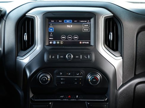 Used 2020 Chevrolet Silverado 1500 Custom w/ Custom Value Package image 38