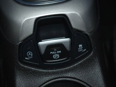 Used 2019 Jeep Compass Latitude image 28