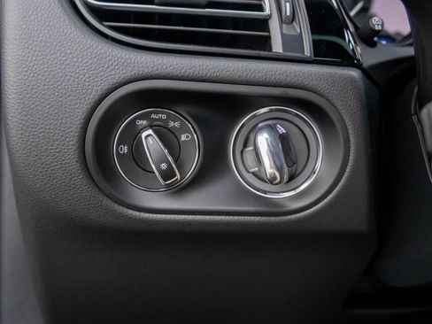 New 2026 Porsche Macan image 20