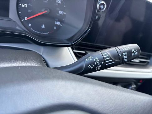 Used 2024 Chevrolet Trax LS w/ LS Convenience Package image 23