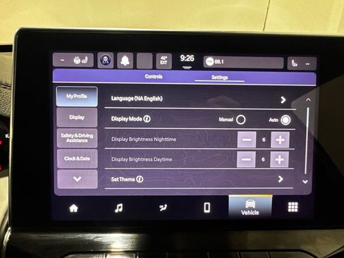 Used 2023 Jeep Compass Limited image 28