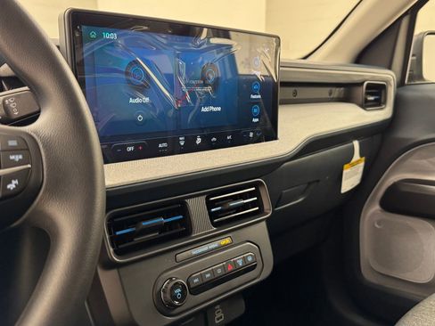 New 2025 Ford Maverick XLT image 30