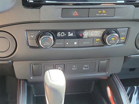 Used 2023 Nissan Frontier Pro-X w/ Technology Package image 9