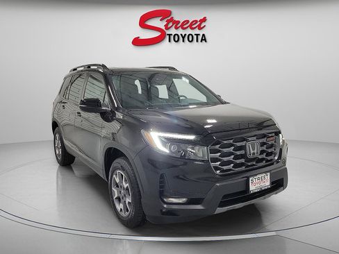 Used 2023 Honda Passport TrailSport image 5