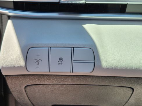 New 2026 Hyundai Elantra Limited FWD image 29