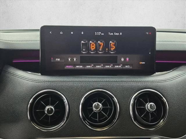 Used 2022 Kia Stinger GT1 RWD image 18