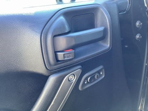 Used 2012 Jeep Wrangler Unlimited Sport image 10