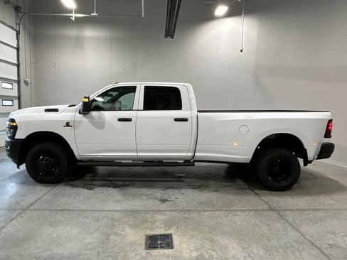 New 2026 RAM 3500 Tradesman image 9