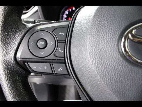 Used 2024 Toyota RAV4 XLE FWD image 20