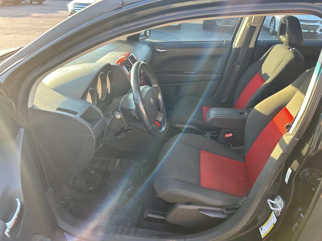 Used 2008 Dodge Caliber SXT w/ Driver Convenience Group FWD image 9