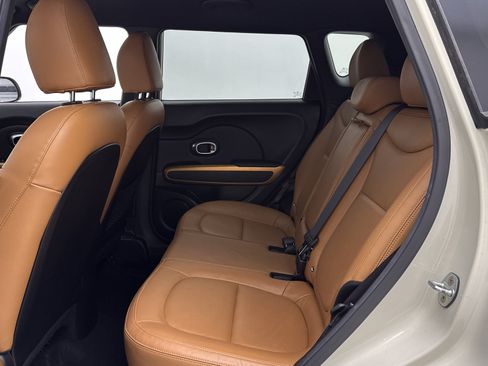 Used 2016 Kia Soul ! w/ Umber Package 1 FWD image 22