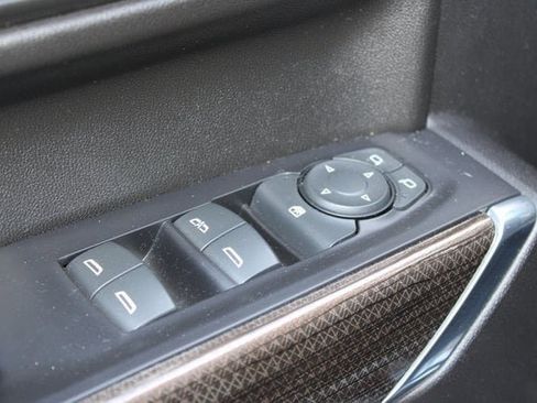 Used 2021 Chevrolet Silverado 1500 LT Trail Boss w/ Convenience Package II image 20