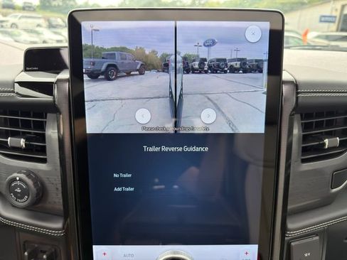 Used 2025 Ford F150 Lightning Platinum AWD/4WD image 33