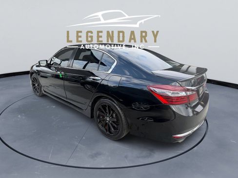 Used 2017 Honda Accord Sport image 7