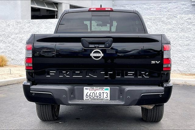 Certified 2023 Nissan Frontier SV w/ SV Convenience Package RWD image 3