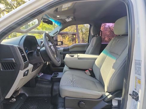 Used 2017 Ford F250 XL w/ Power Equipment Group image 16