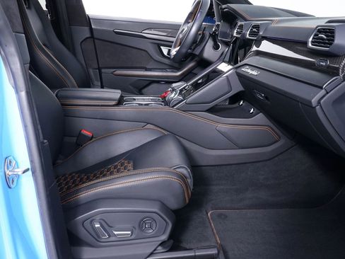 Used 2021 Lamborghini Urus AWD/4WD image 30