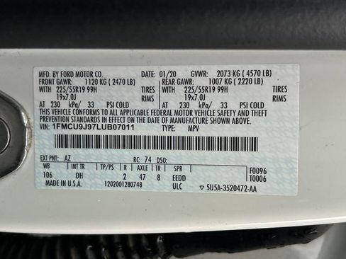 Used 2020 Ford Escape Titanium image 19