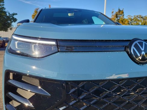 New 2026 Volkswagen Tiguan SE R-Line image 24