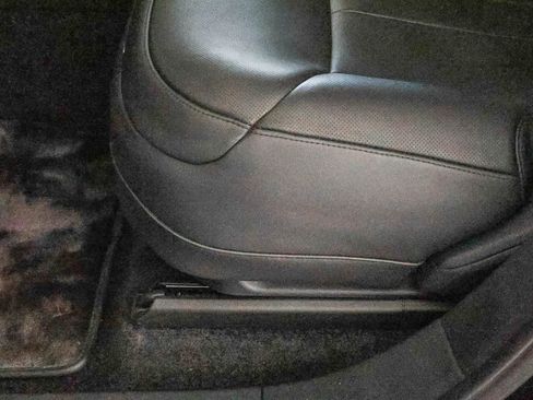 Used 2024 Land Rover Range Rover SV image 31