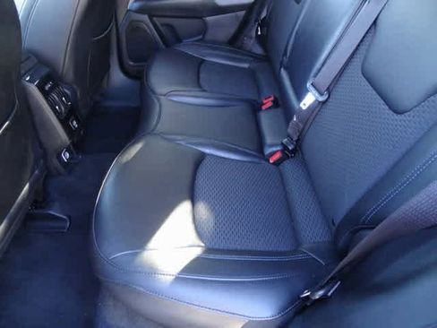 Used 2024 Jeep Compass Latitude image 8