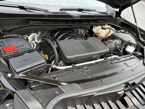 Used 2023 GMC Yukon XL Denali w/ Advanced Technology Package AWD/4WD image 10