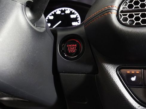 Used 2025 Honda HR-V Sport image 40