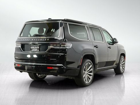 Used 2023 Jeep Grand Wagoneer Series II AWD/4WD image 5