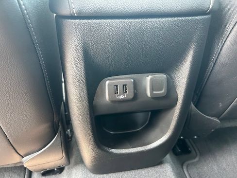 Used 2022 Chevrolet Colorado LT w/ Luxury Package AWD/4WD image 25