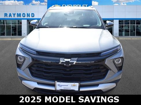 New 2025 Chevrolet TrailBlazer LT w/ Convenience Package image 8