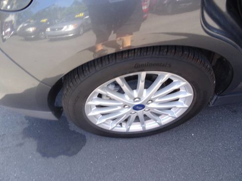 Used 2016 Ford C-MAX SEL w/ Equipment Group 302A image 14