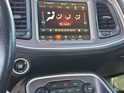 Used 2022 Dodge Challenger R/T w/ Plus Package image 25