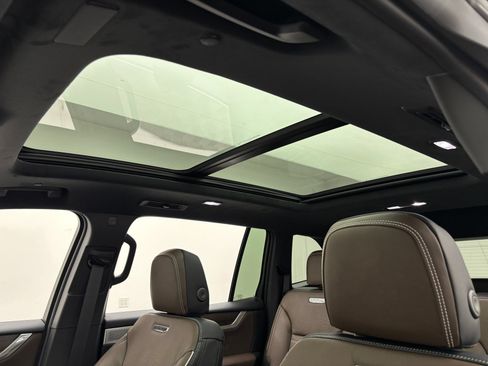 New 2027 GMC Acadia Denali Ultimate w/ LPO, Floor Liner Package AWD/4WD image 5