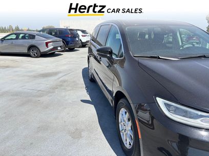 Used 2024 Chrysler Pacifica Touring-L
