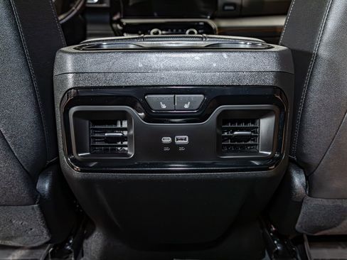 Used 2024 GMC Sierra 1500 AT4 w/ Technology Package AWD/4WD image 23
