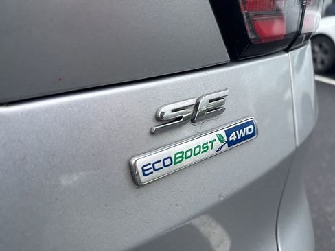 Used 2017 Ford Escape SE AWD/4WD image 7